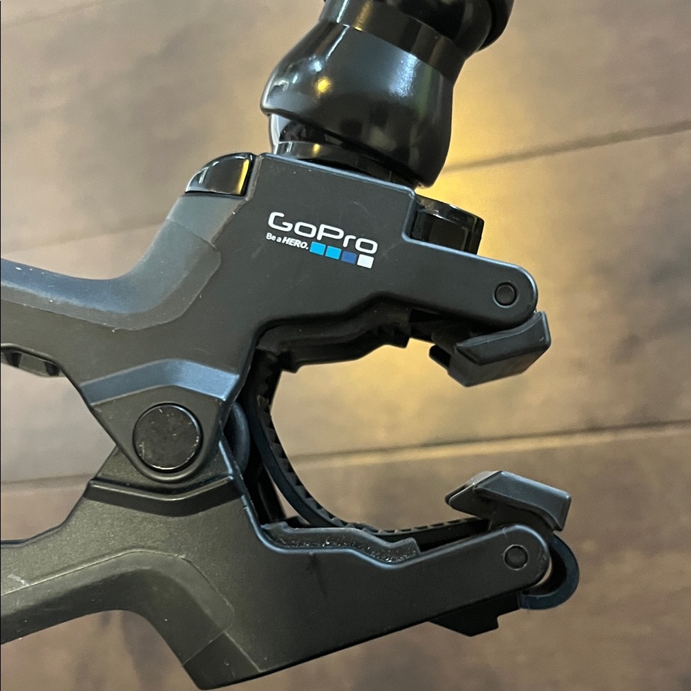 GoPro Black Adjustable Clamp Mount - Picture 4 of 6